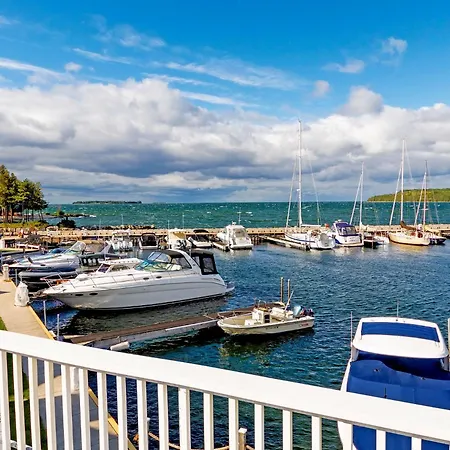 Harbor Guest House